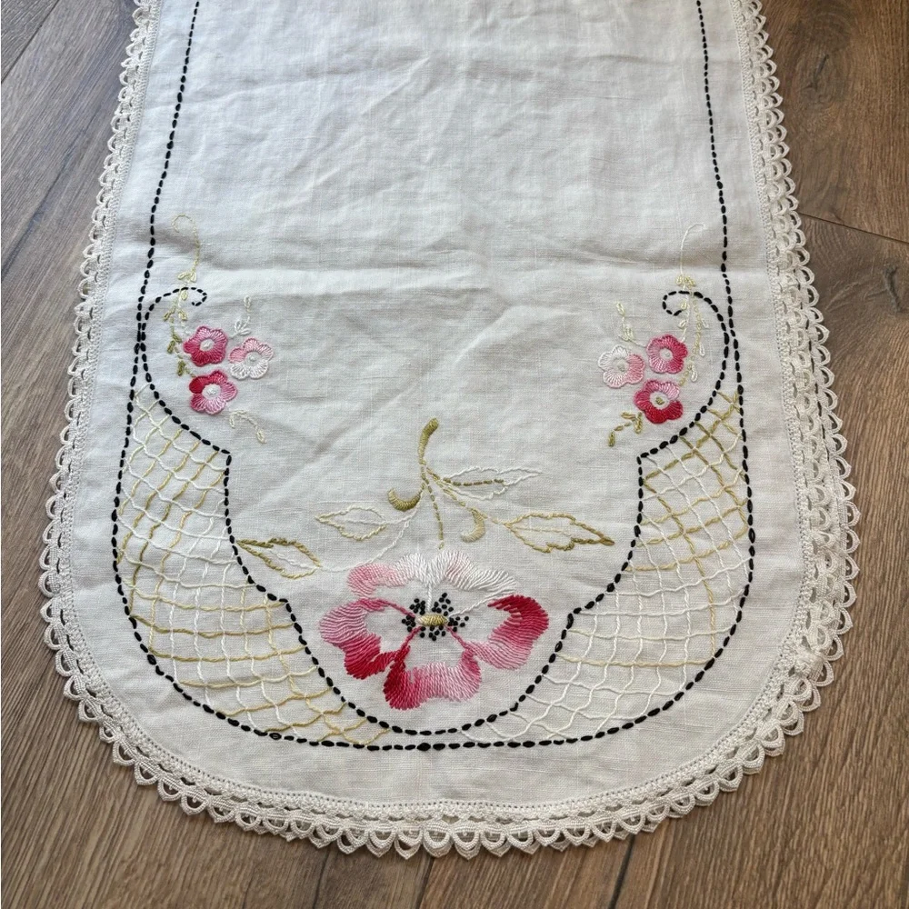 Linen Embroidered Floral Farmhouse Table Runner Oval Pink Handmade